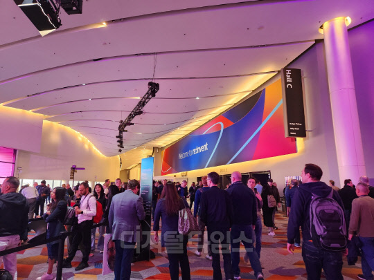 'AWS 리인벤트 2022'가 28일(현지시간) 미국 네바다주 라스베이거스에서 개막했다. 윤선영 기자